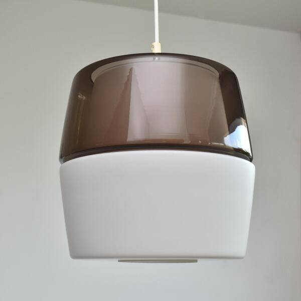 Suspension en verre fumé Peill & Putzler des années 1960, moderne du milieu du siècle, moderniste | lampe de plafond vintage MCM en bloc de couleur violet améthyste