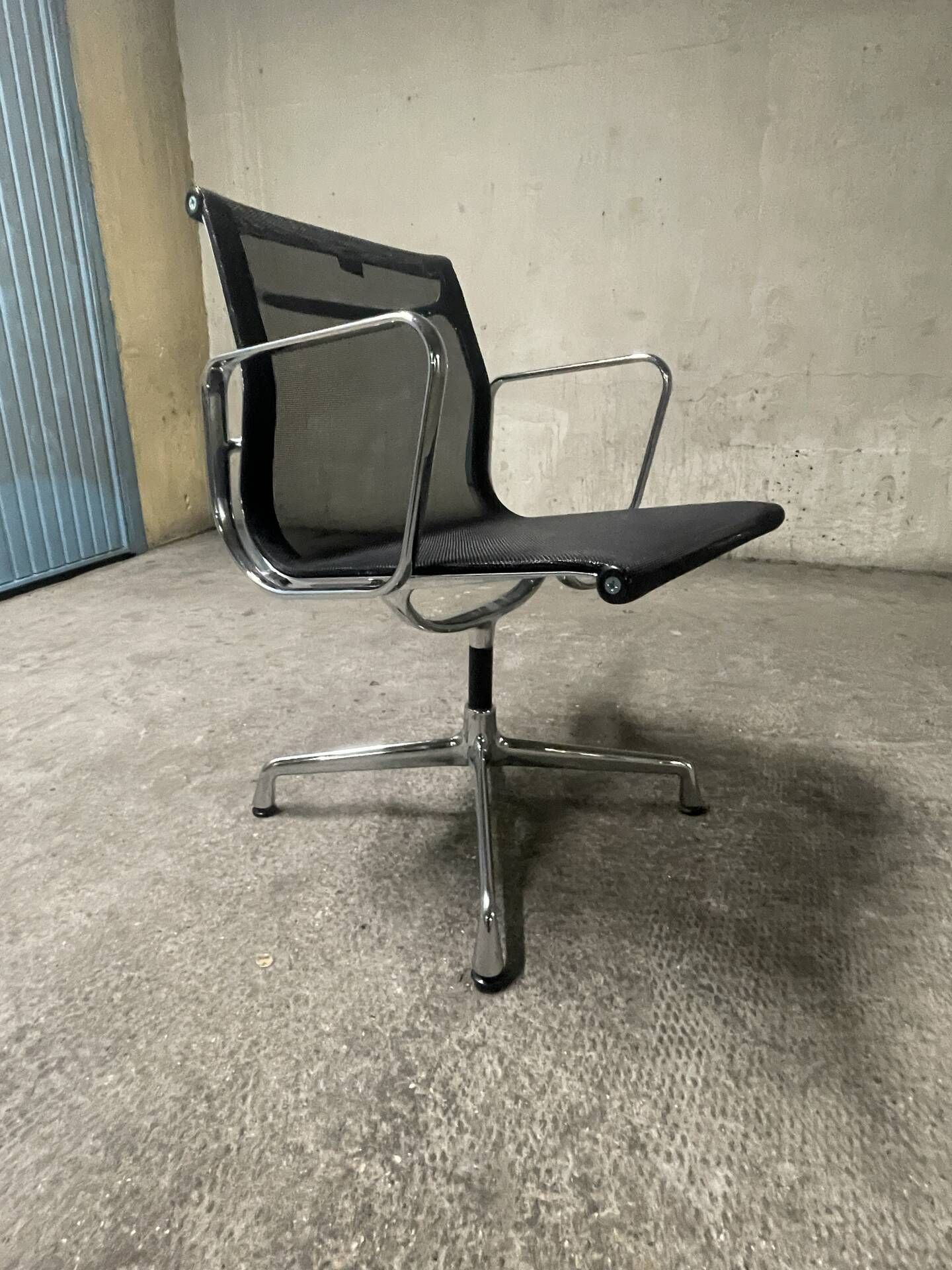 Fauteuil de bureau EA108 Vitra Eames