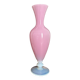 Vase en opaline rose