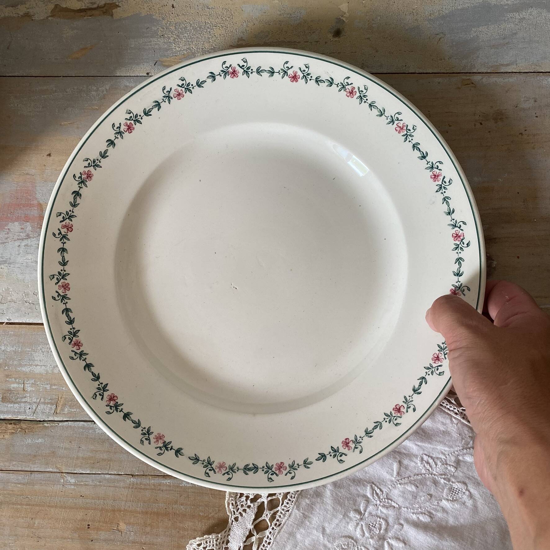 Old Longwy plate 30 cm, Blois model, early 20th century.