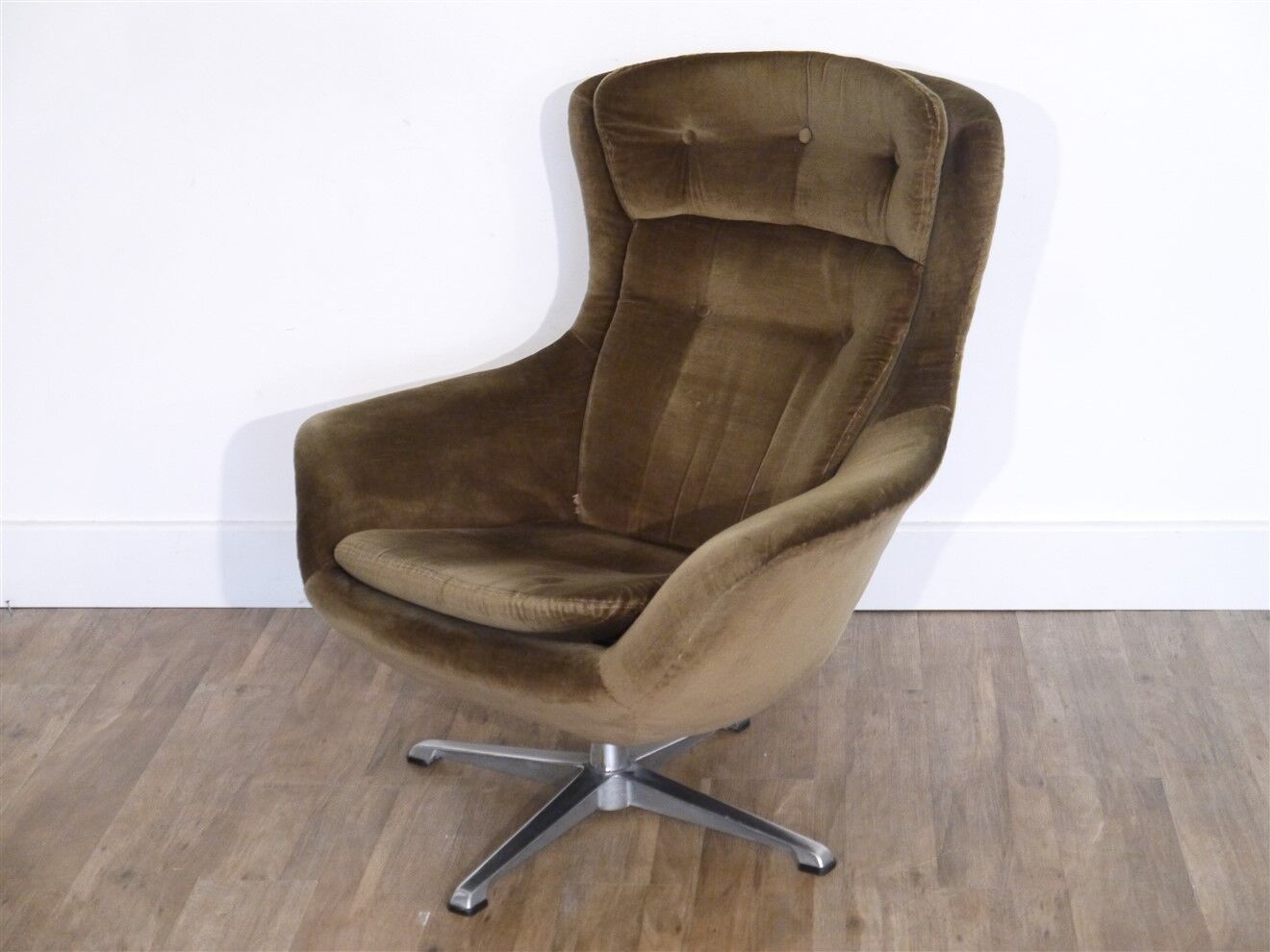 Vintage Scandinavian velvet armchair 1970