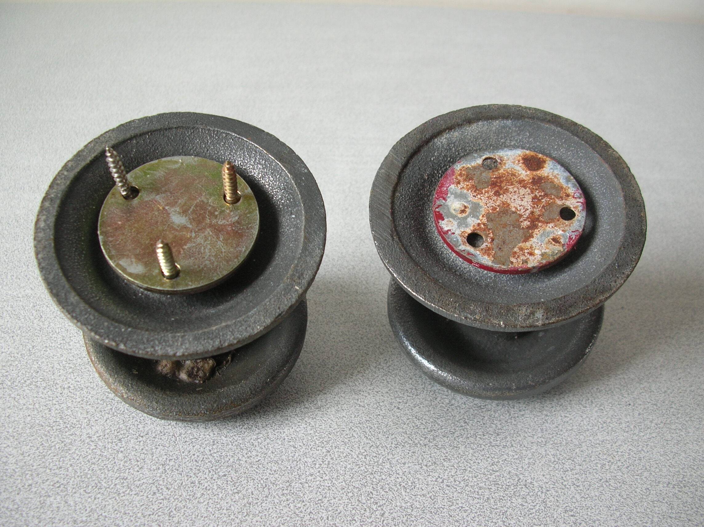 Set of 2 cast iron metal door handles 7.3 cm old door locksmith