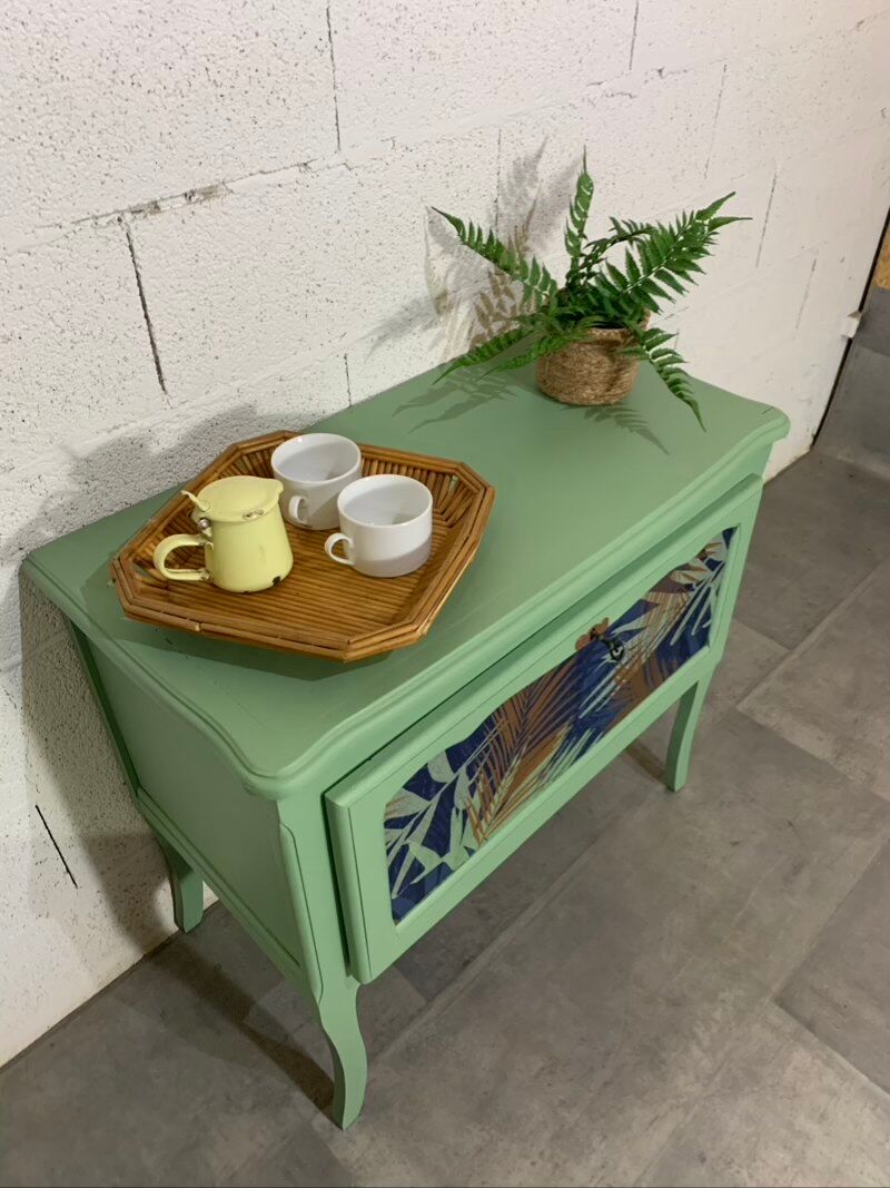 Vintage bar