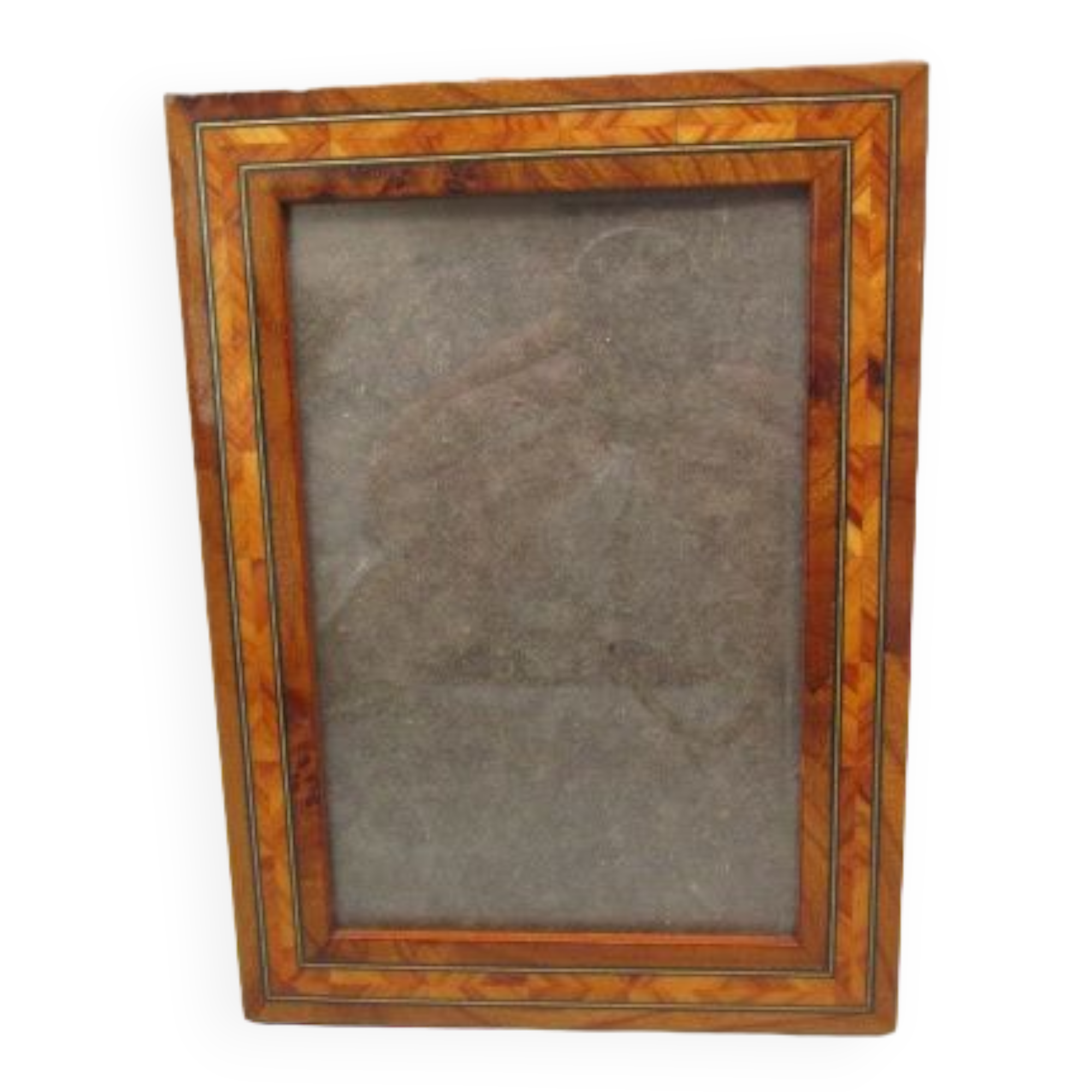 Inlaid frame to pose old