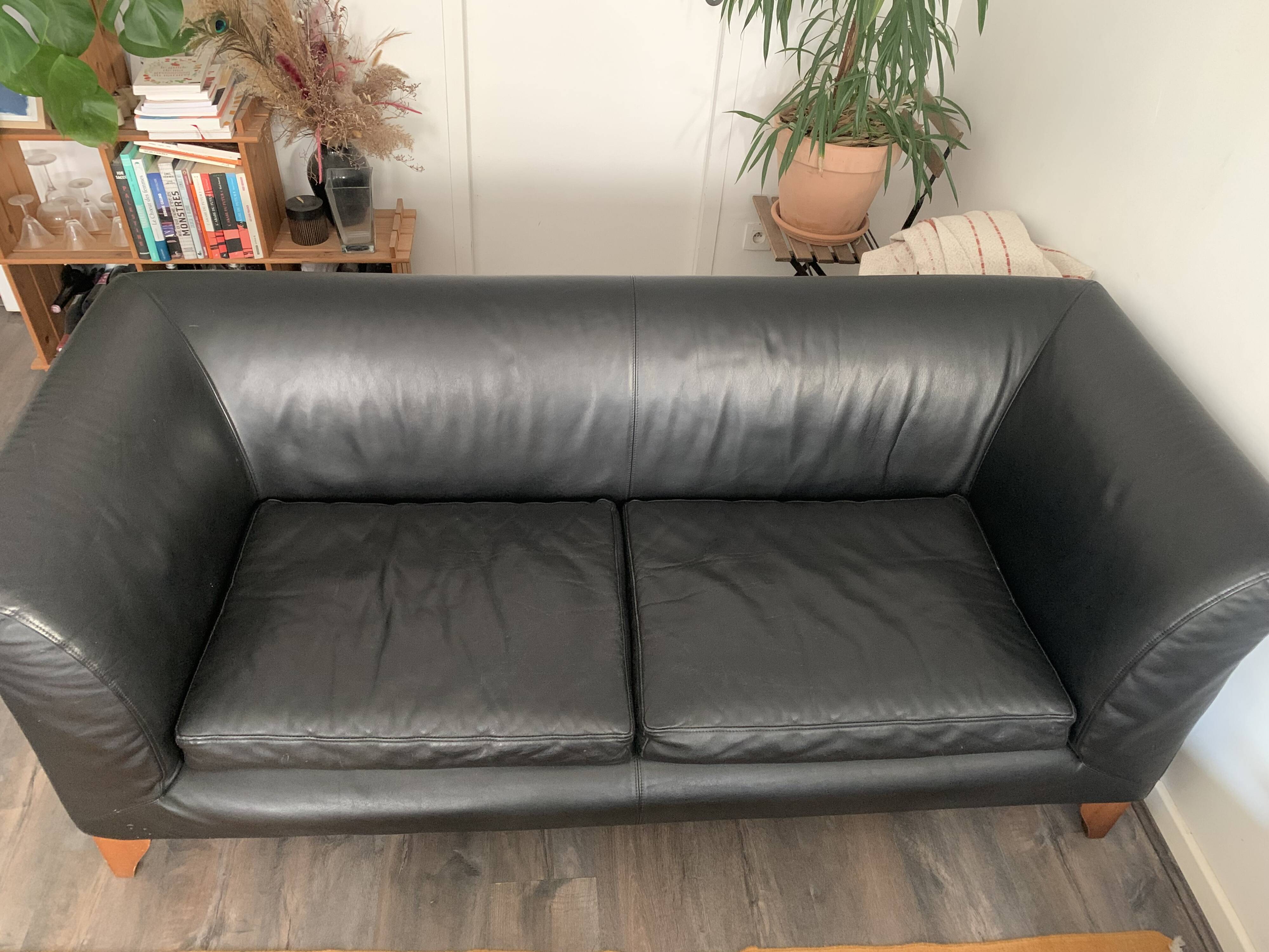 Canapé from the Italian brand DEMA