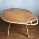 Table basse en rotin vintage