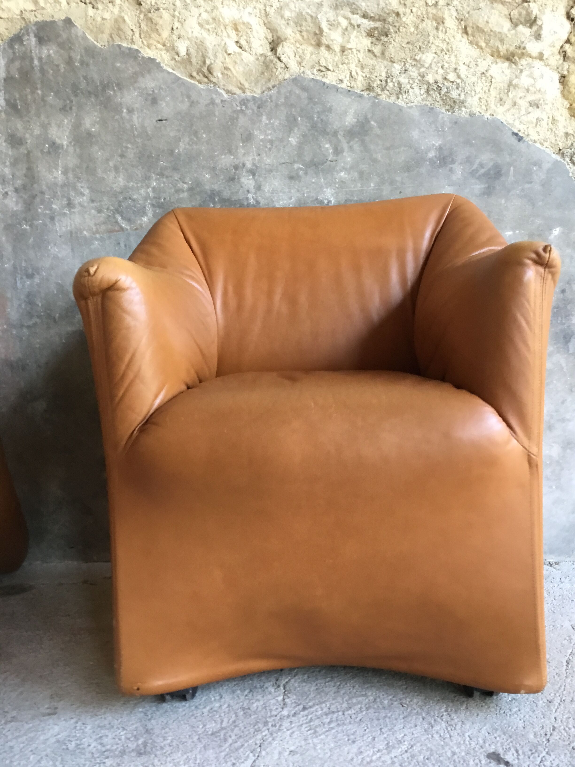 Pair of convertible armchairs in cognac leather - vintage 1970