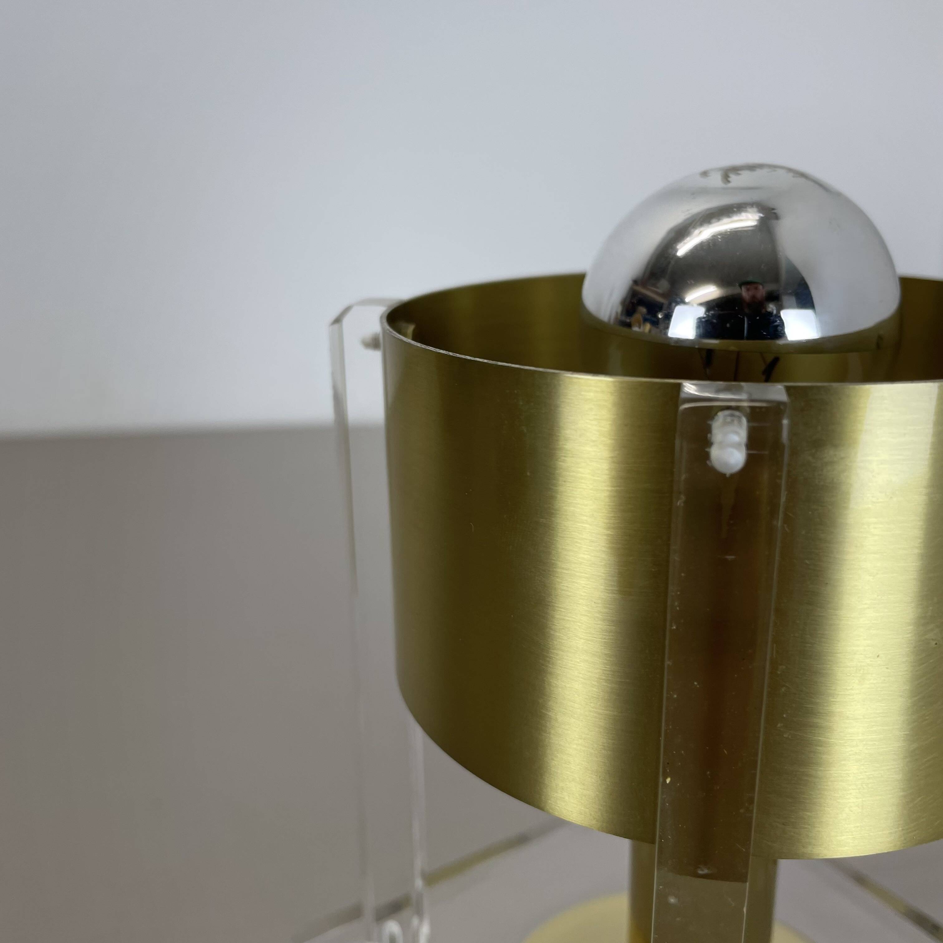 Postmodern Brass Acryl Glass Cubic Table Light, Italy 1970