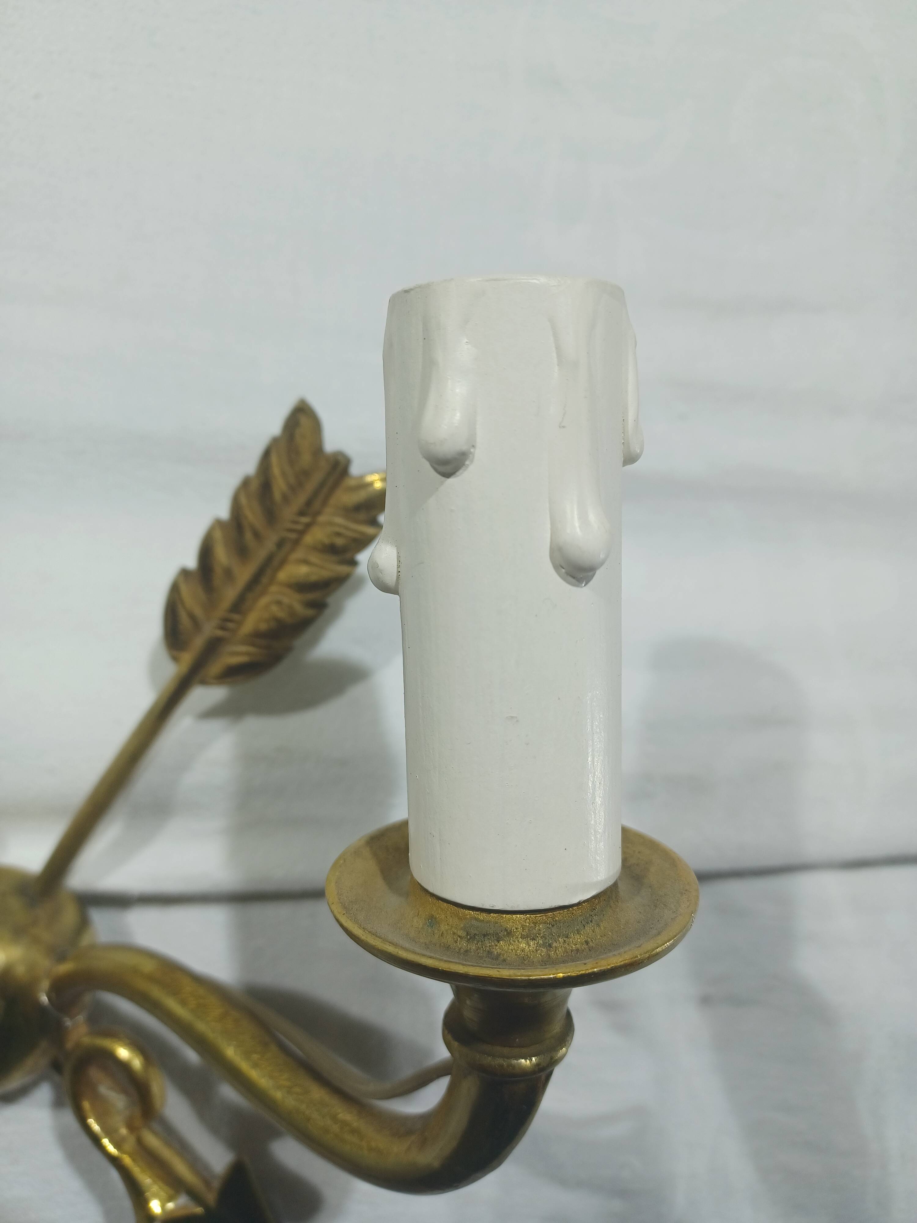 Empire style arrow wall light