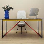 Bureau en acacia, design italien, années 1980, production : Italie