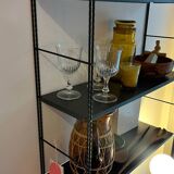 Étagère murale en tôle