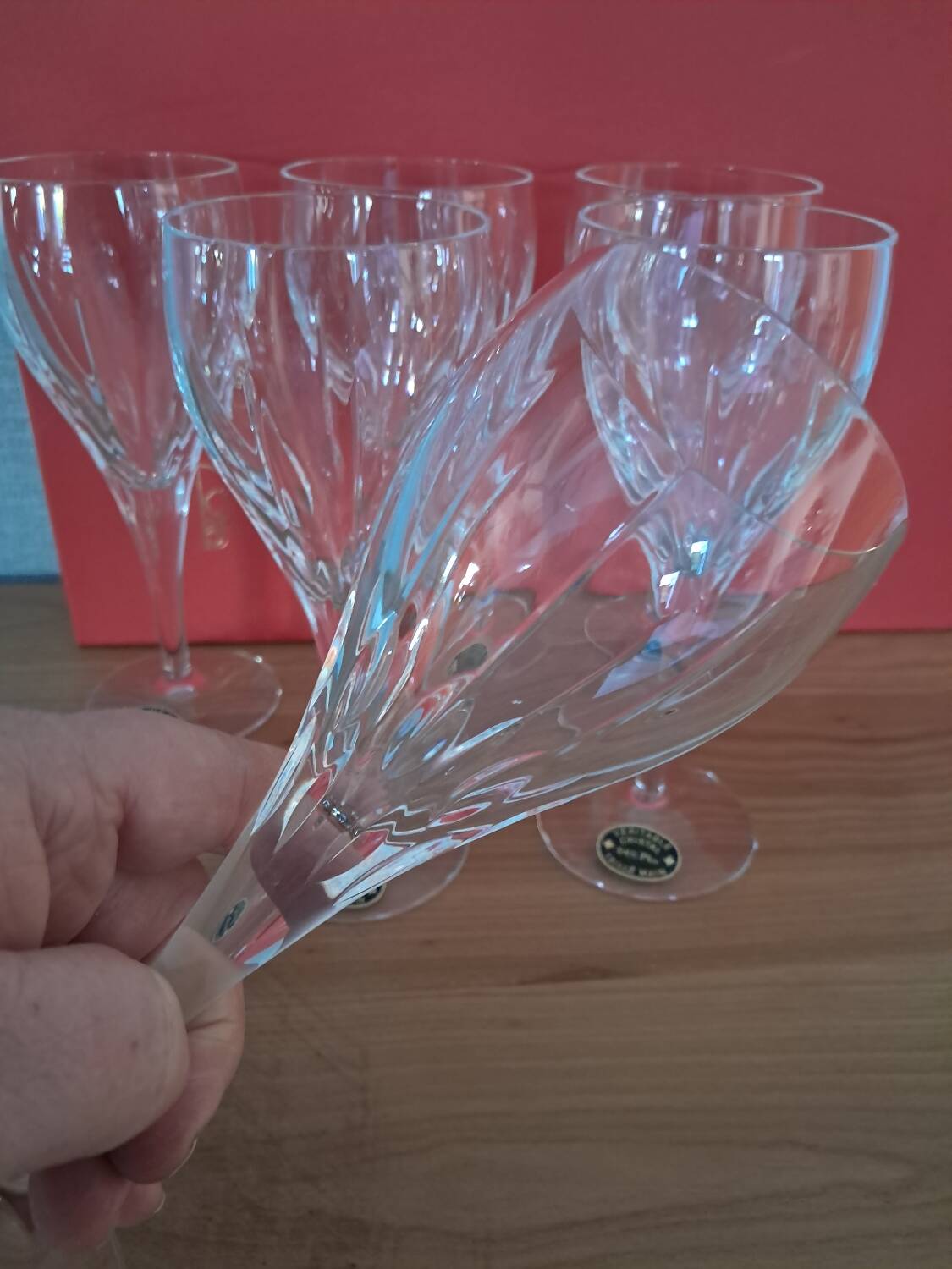 6 crystal glasses from Lorraine in the original box.