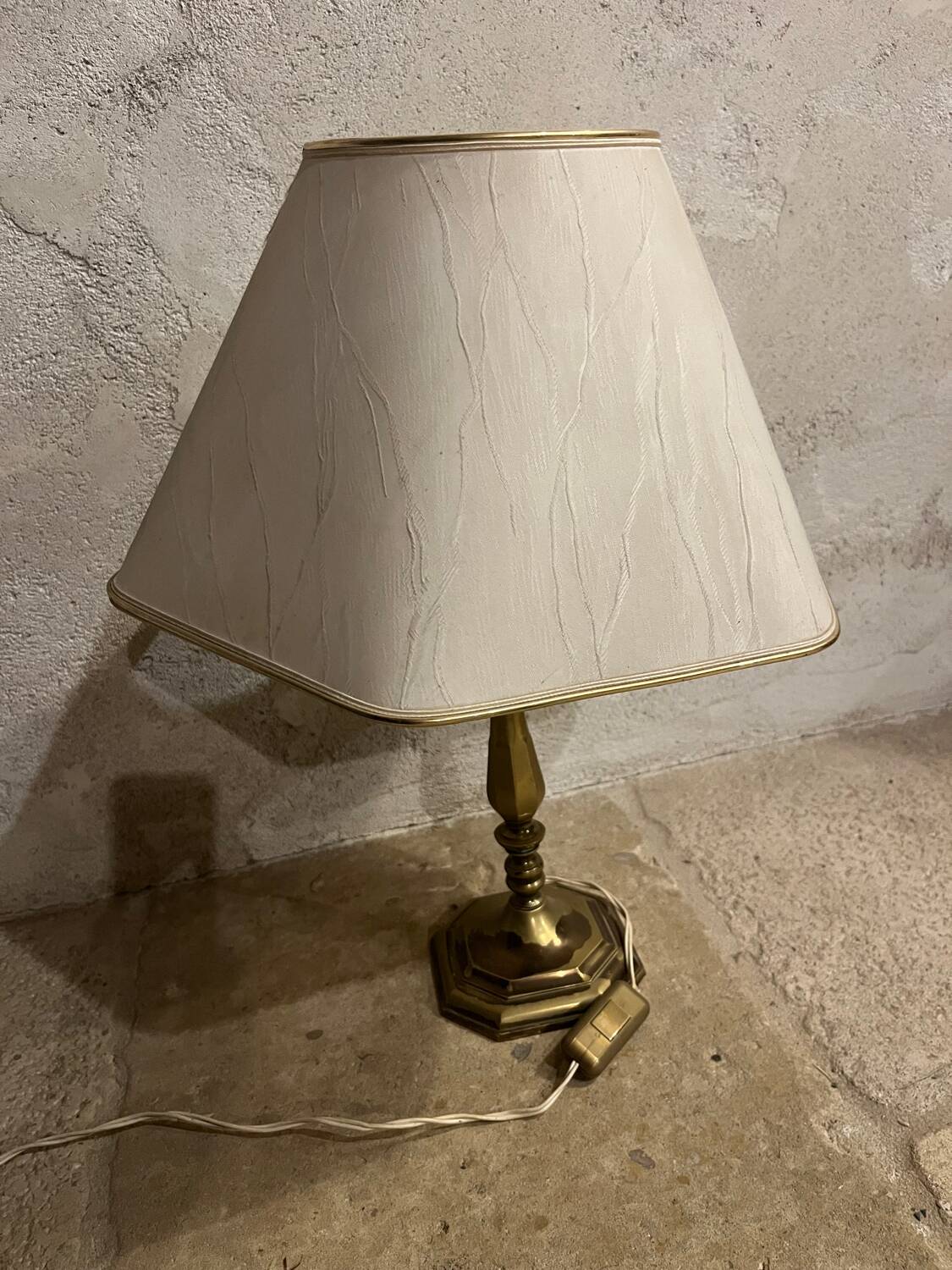 Vintage 1950s brass lamp