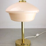 Lampe de table en laiton et verre du milieu du siècle