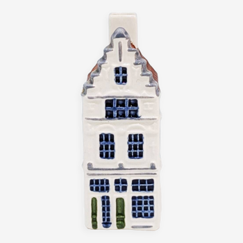 Miniature ceramic house of the Canal des Princes (Amsterdam, Netherlands). In perfect condition.