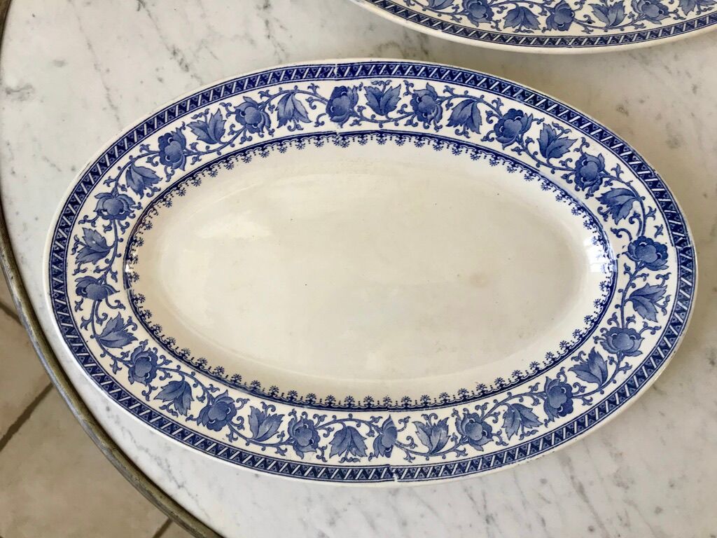 Duo of oval flat terre de fer u&c sarreguemines model "syrah" late nineteenth