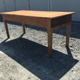 Farm table