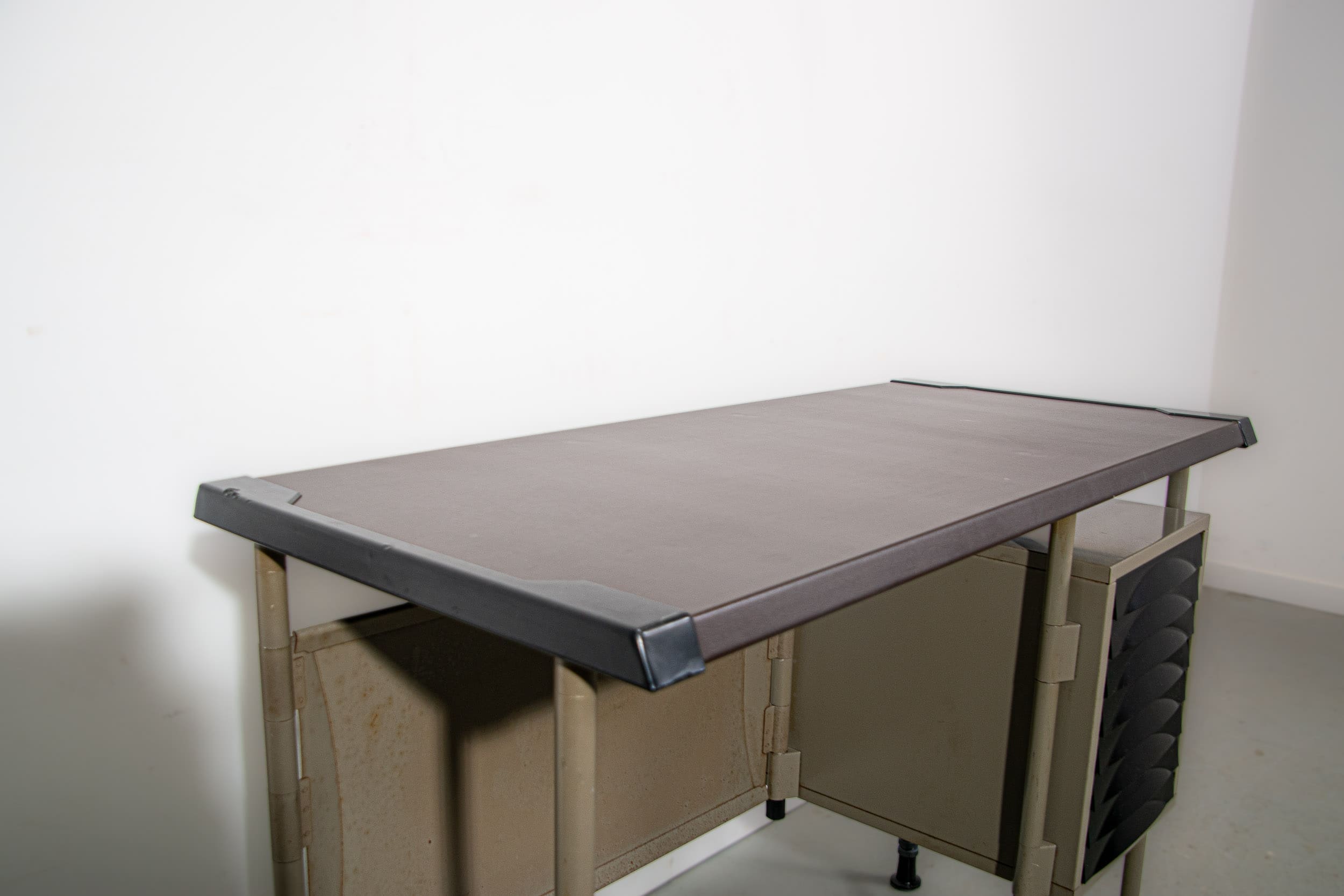 Spazio series typewriter desk by Studio BBPR for Olivetti, circa 1960