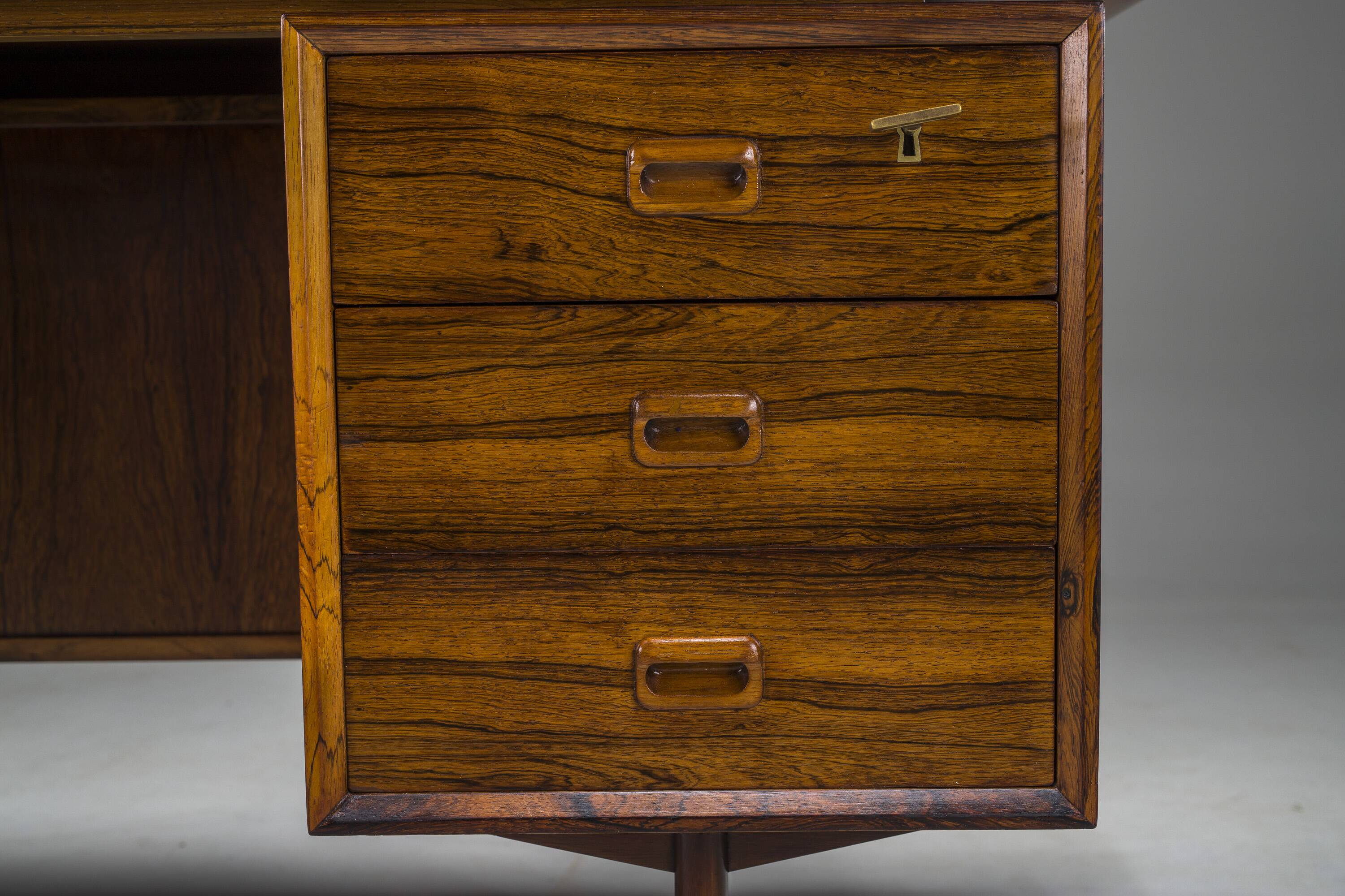 Bureau en palissandre, 1960