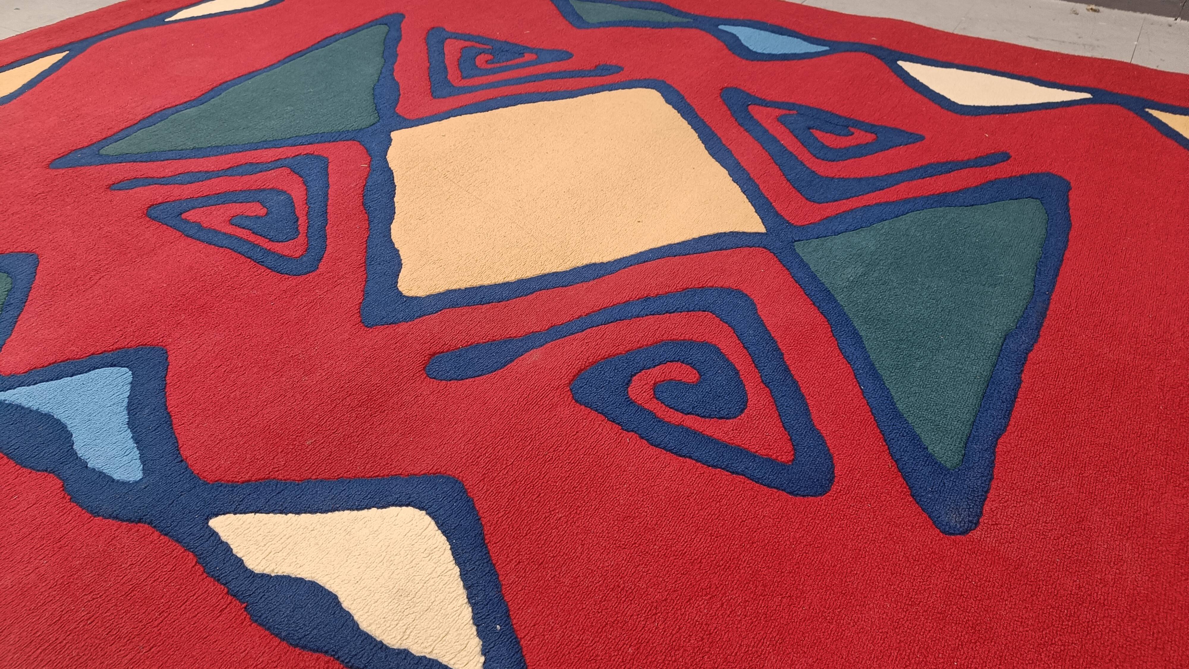 Grand tapis noué à la main, années 1980