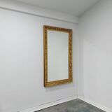 Grand miroir mural vintage sculpté et doré 1970