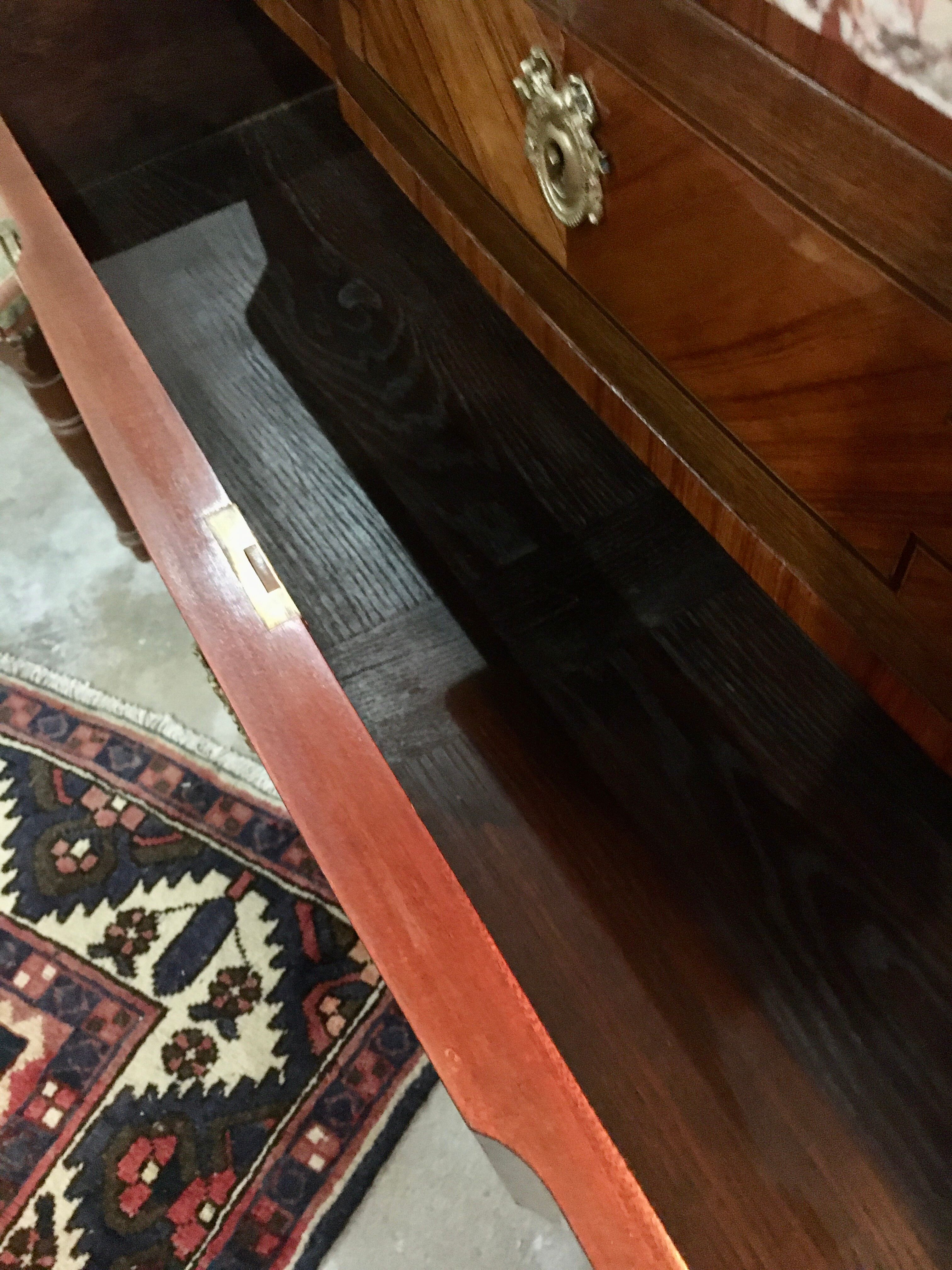 Commode transition XlXeme restaurée