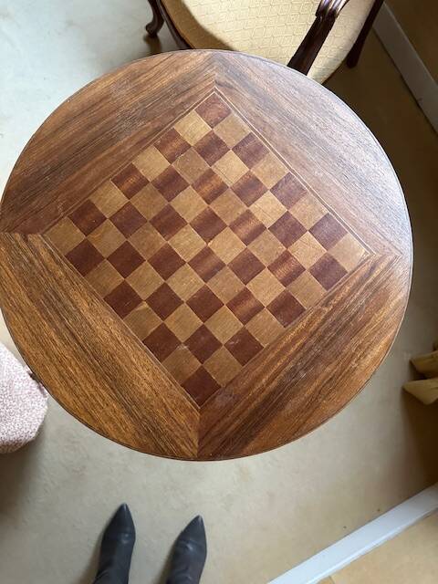 Table échiquier bois