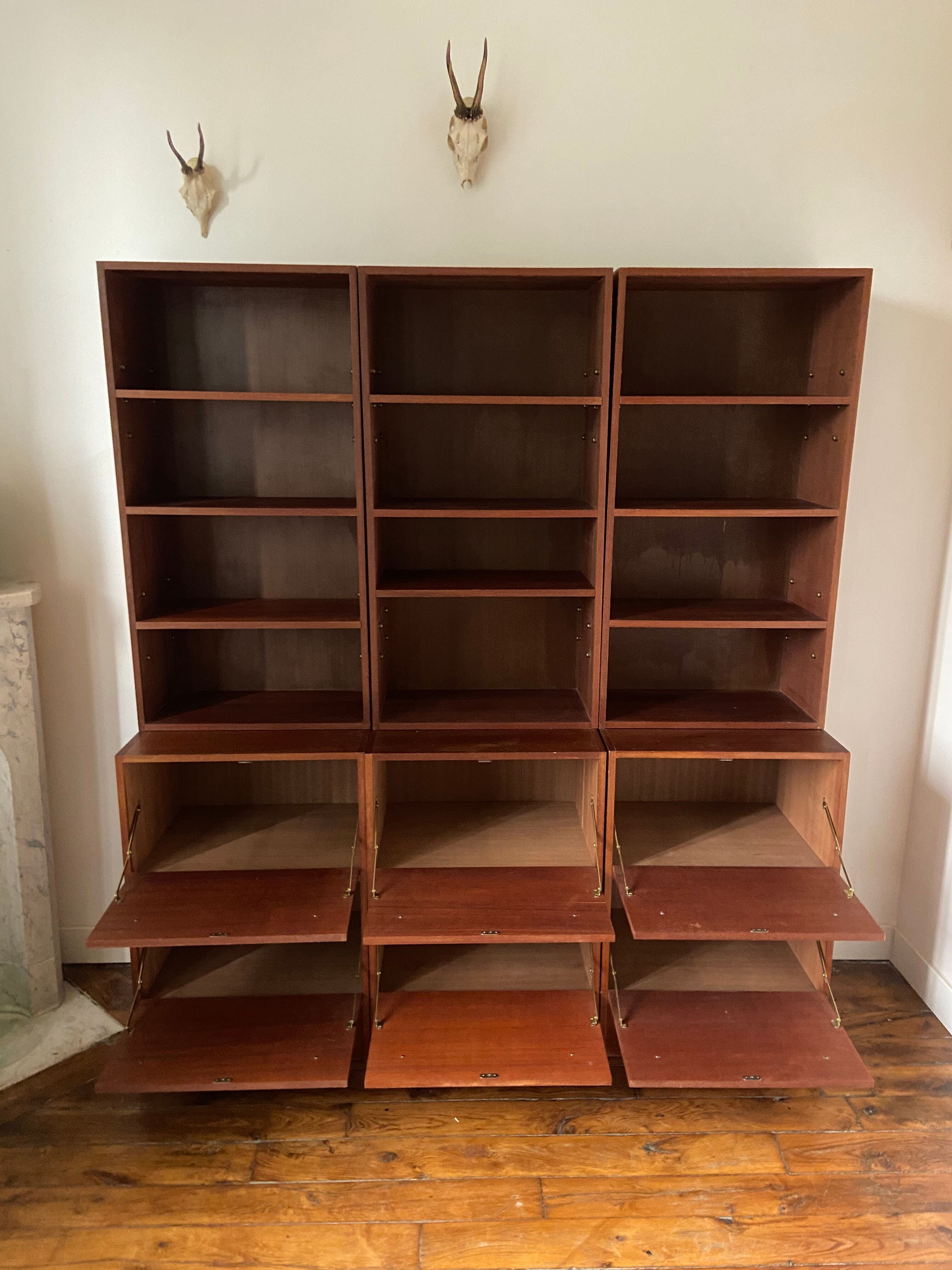 Libraries with valves 1960