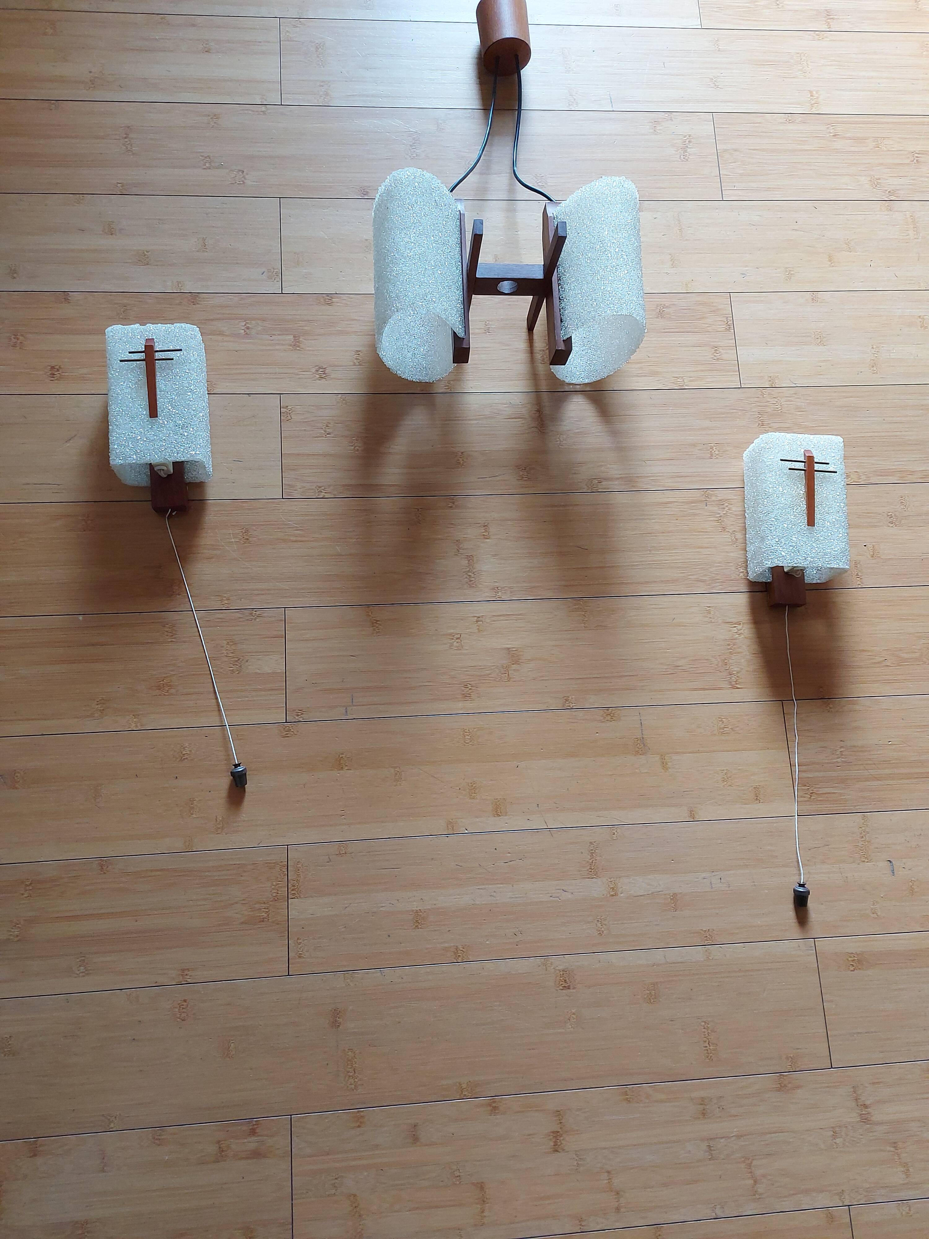 Scandinavian suspension with its two wall light