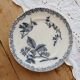 Assiette plate ancienne terre de fer - Onnaing - Décor végétal