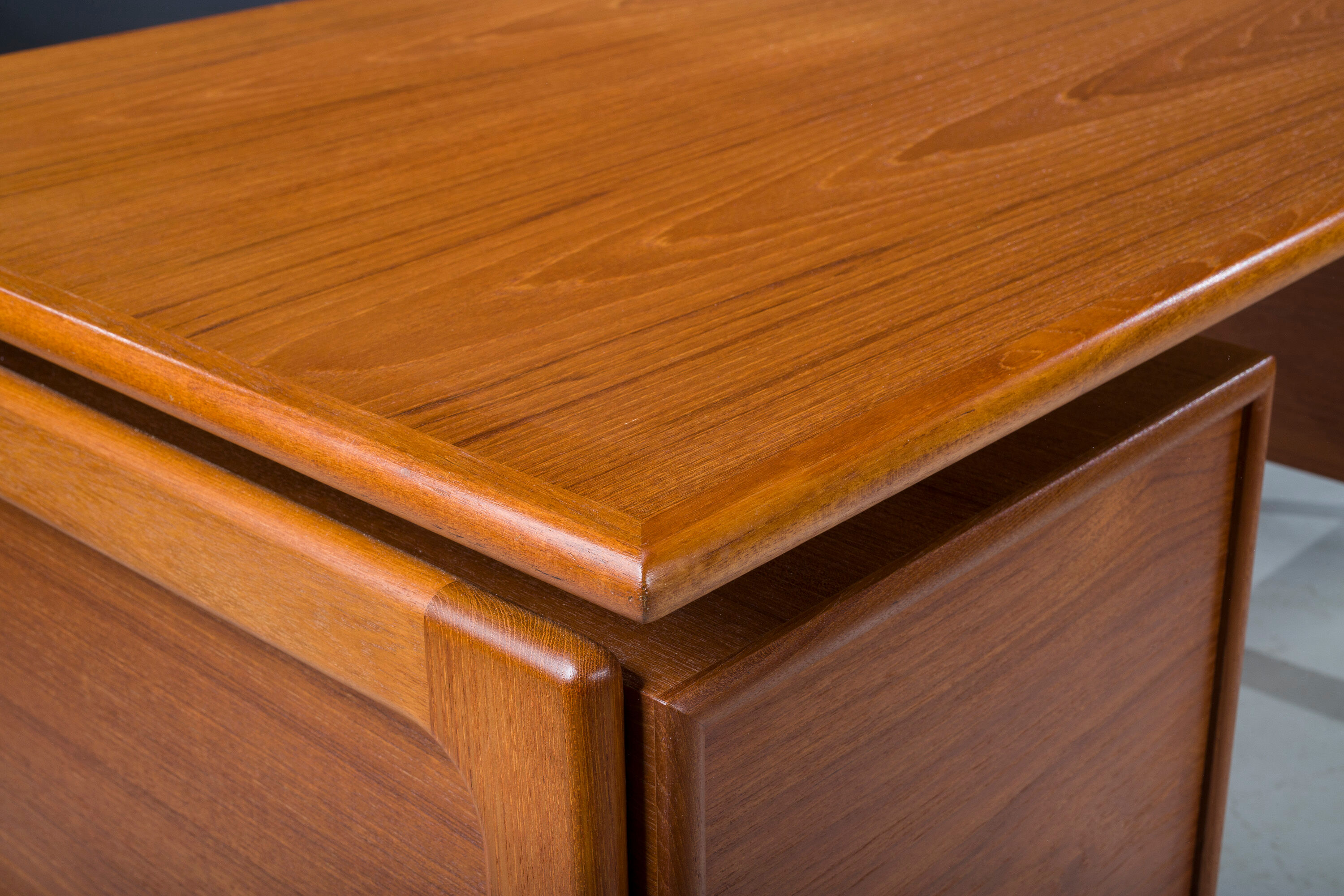 Mid-Century Teak Desk from Gv Møbler, 1960s