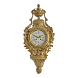 Horloge murale cartel française avec décorations florales