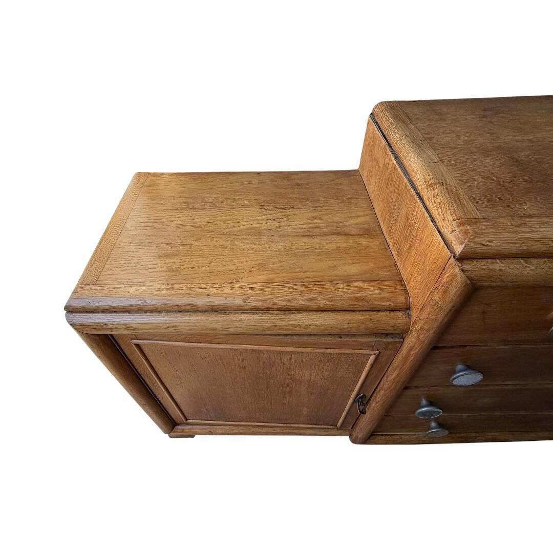 Commode asymétrique art déco chêne brut rénovée