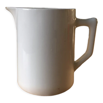 Digoin pitcher