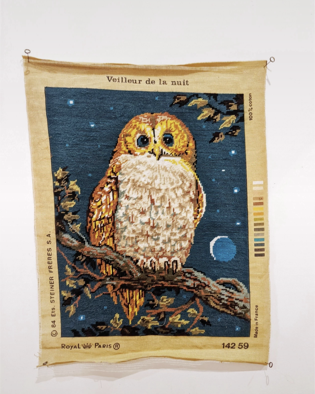 Vintage tapestry "The watchman" with cross stitch. In perfect condition.