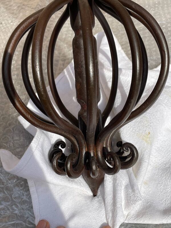 Lustre 12 bougies en fer forgé artisanal