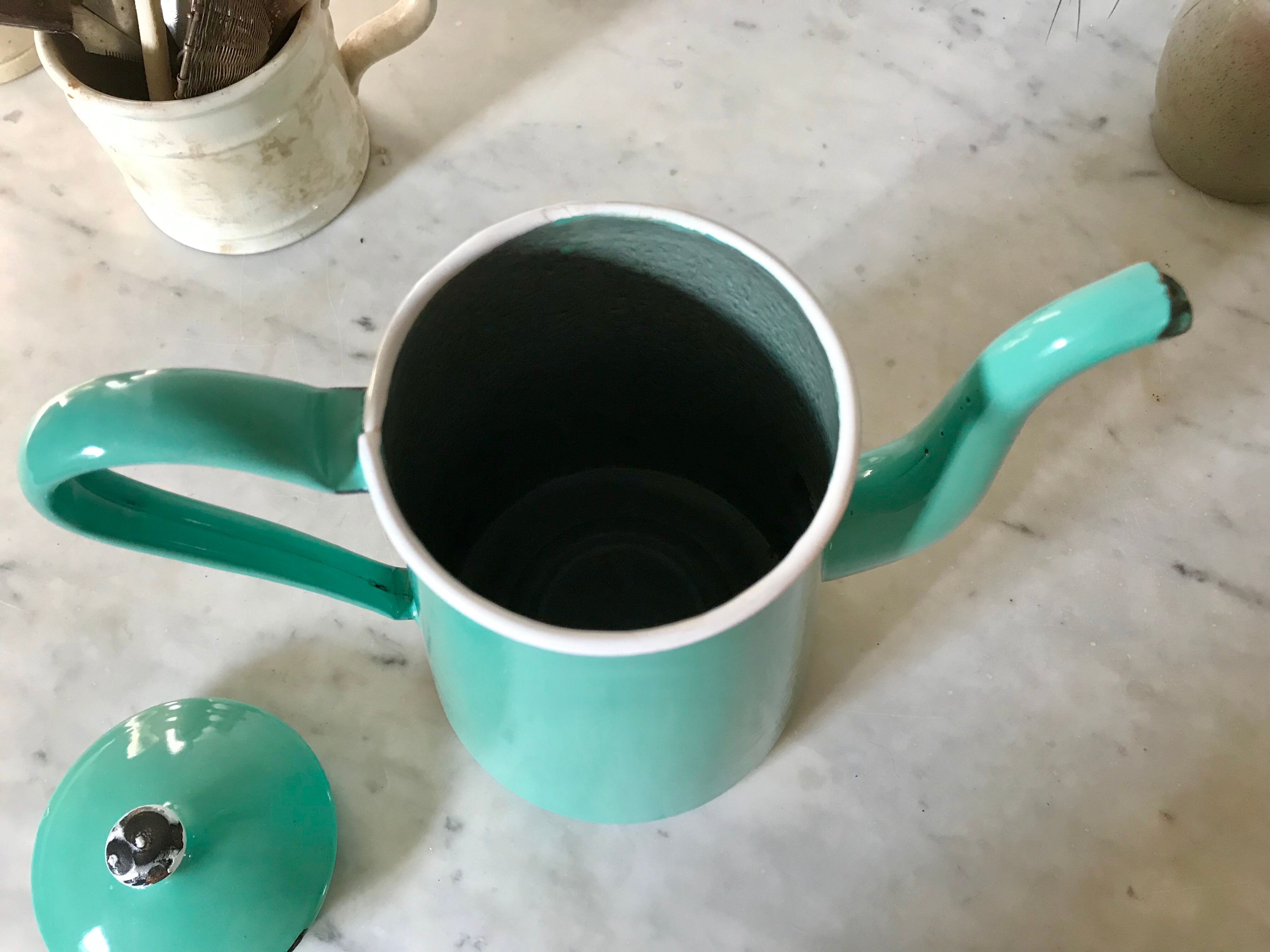 Vintage coffee maker in enamelled sheet metal