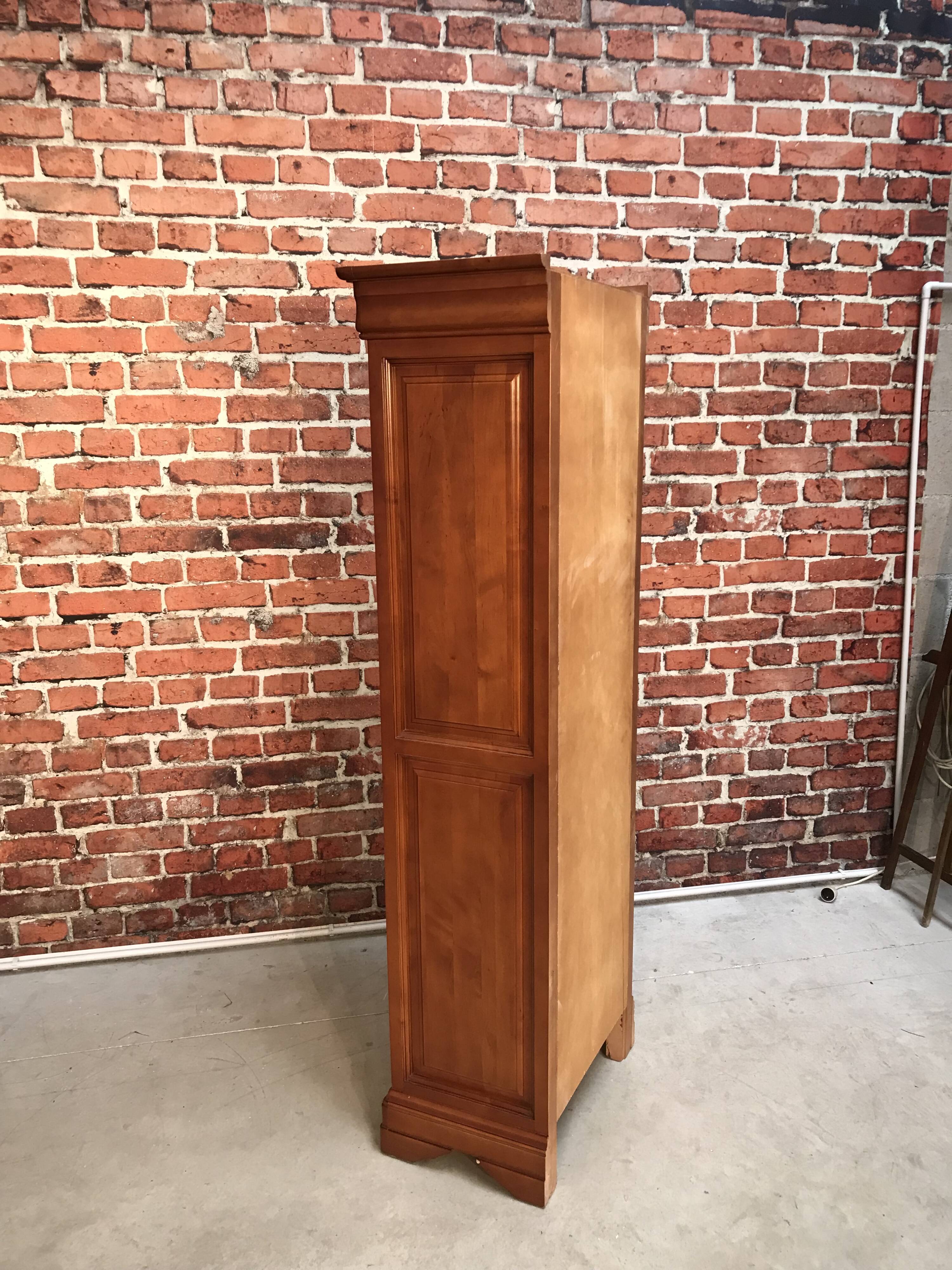 Single swing cabinet