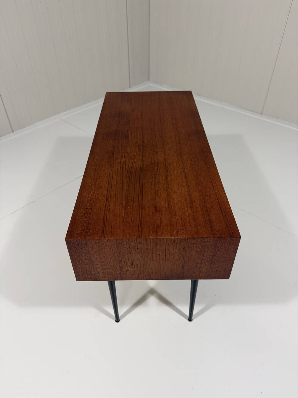Table console latérale Asko Finland des années 1960.