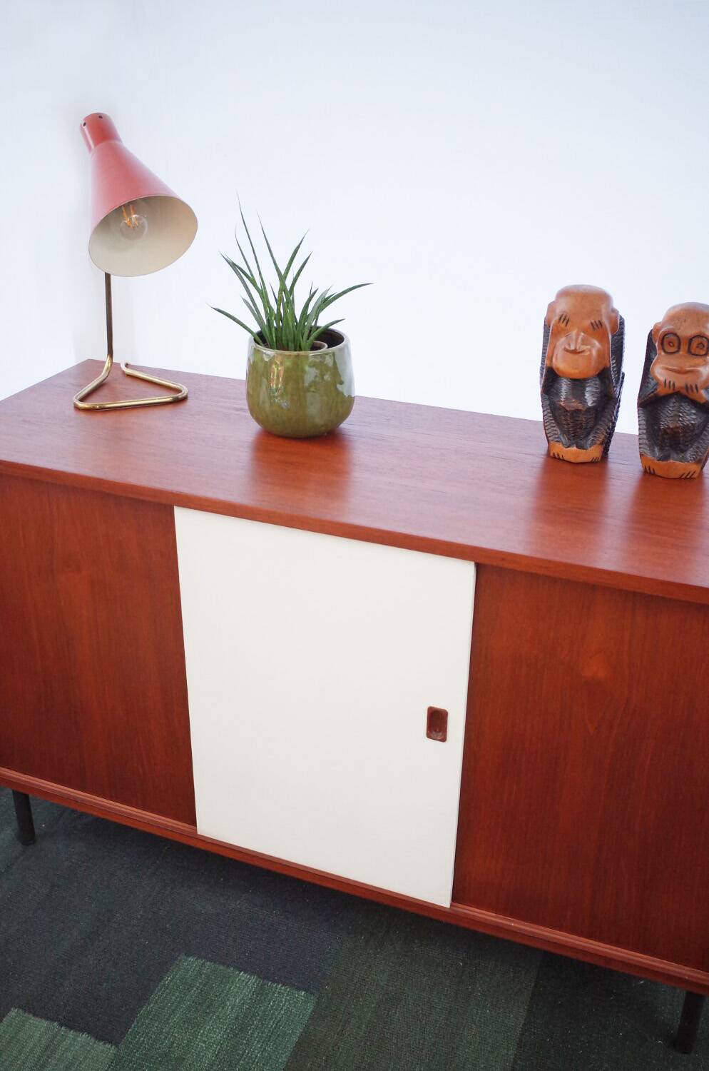 Buffet danois en teck vintage Commode portes coulissantes tiroirs