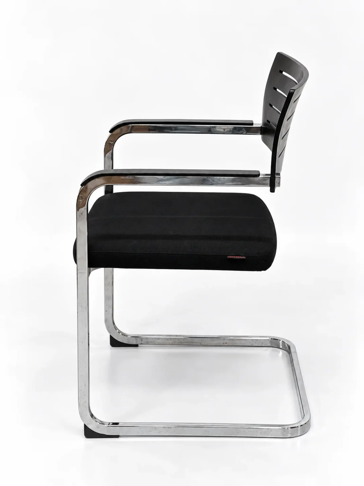 Set of 6 Züco cantilever chairs, black wood and chrome.