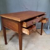 Flat desk