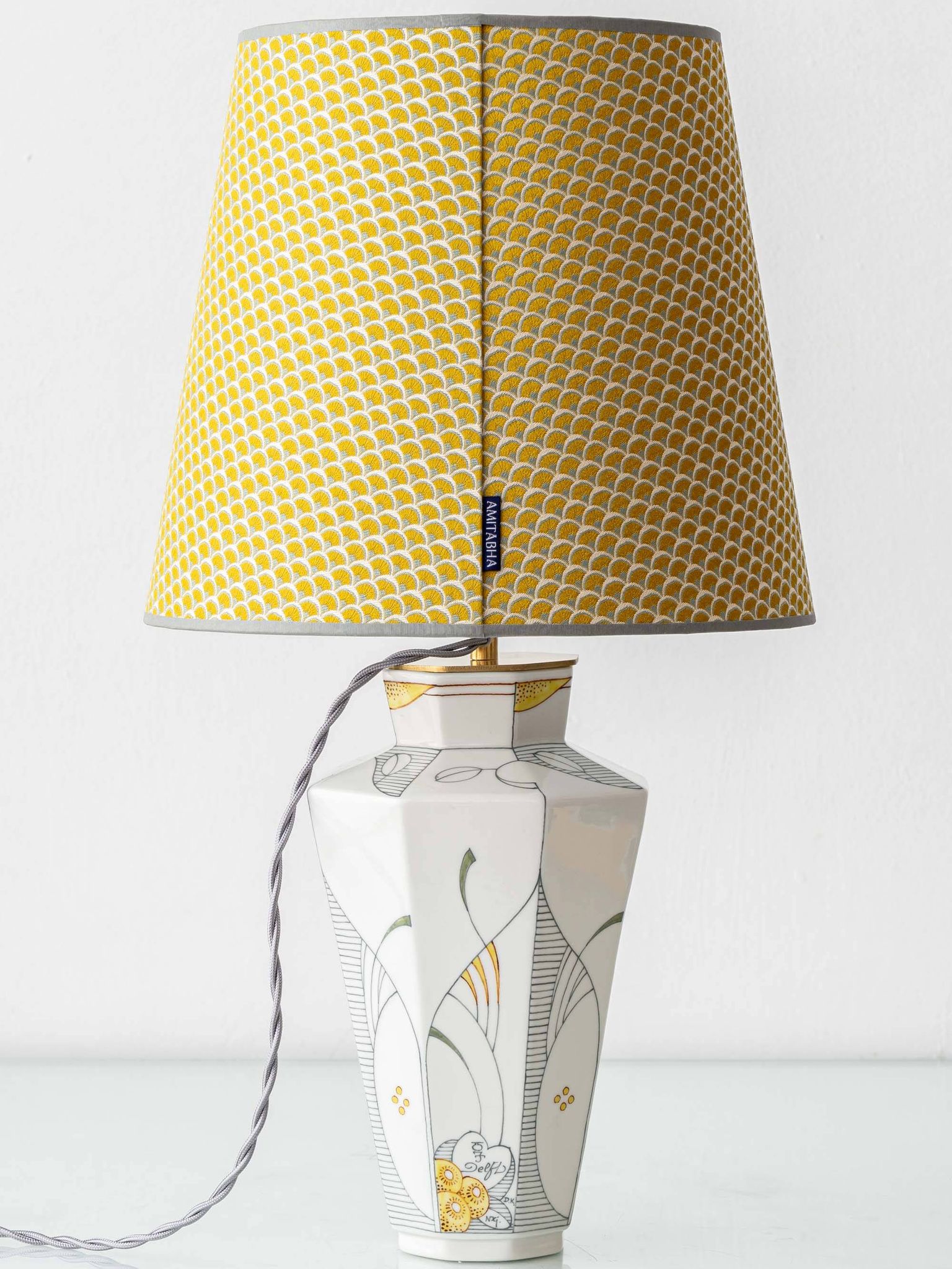 Lampe de table Art Déco vintage par Royal Delft, céramique peinte à la main