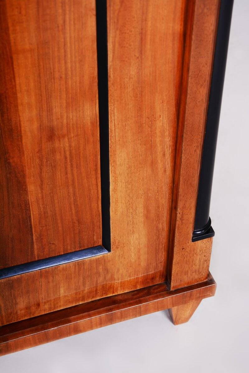 Biedermeier Side Table in Walnut, Germany, 1830s