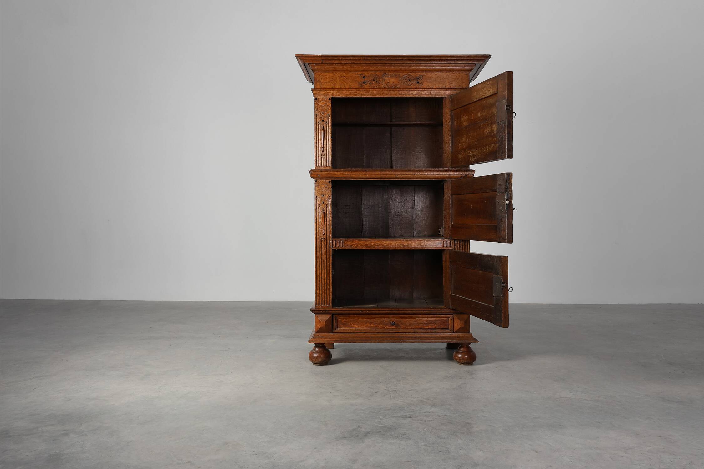 17th Century Belgian Renaissance Oak Cabinet with Concealed Lock