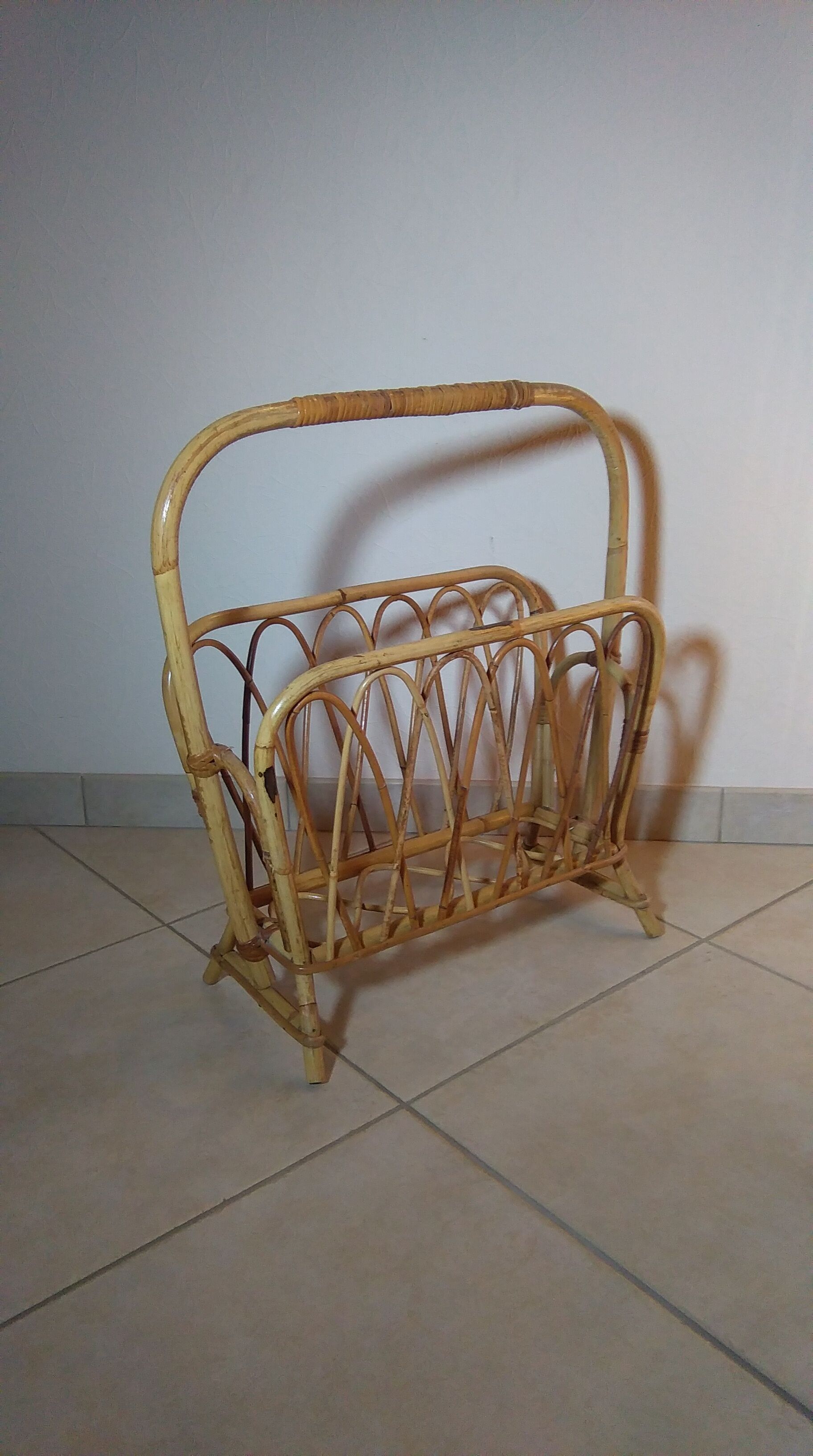 Magazine rack Wicker, early 1970s