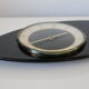 Horloge triangulaire formica noir