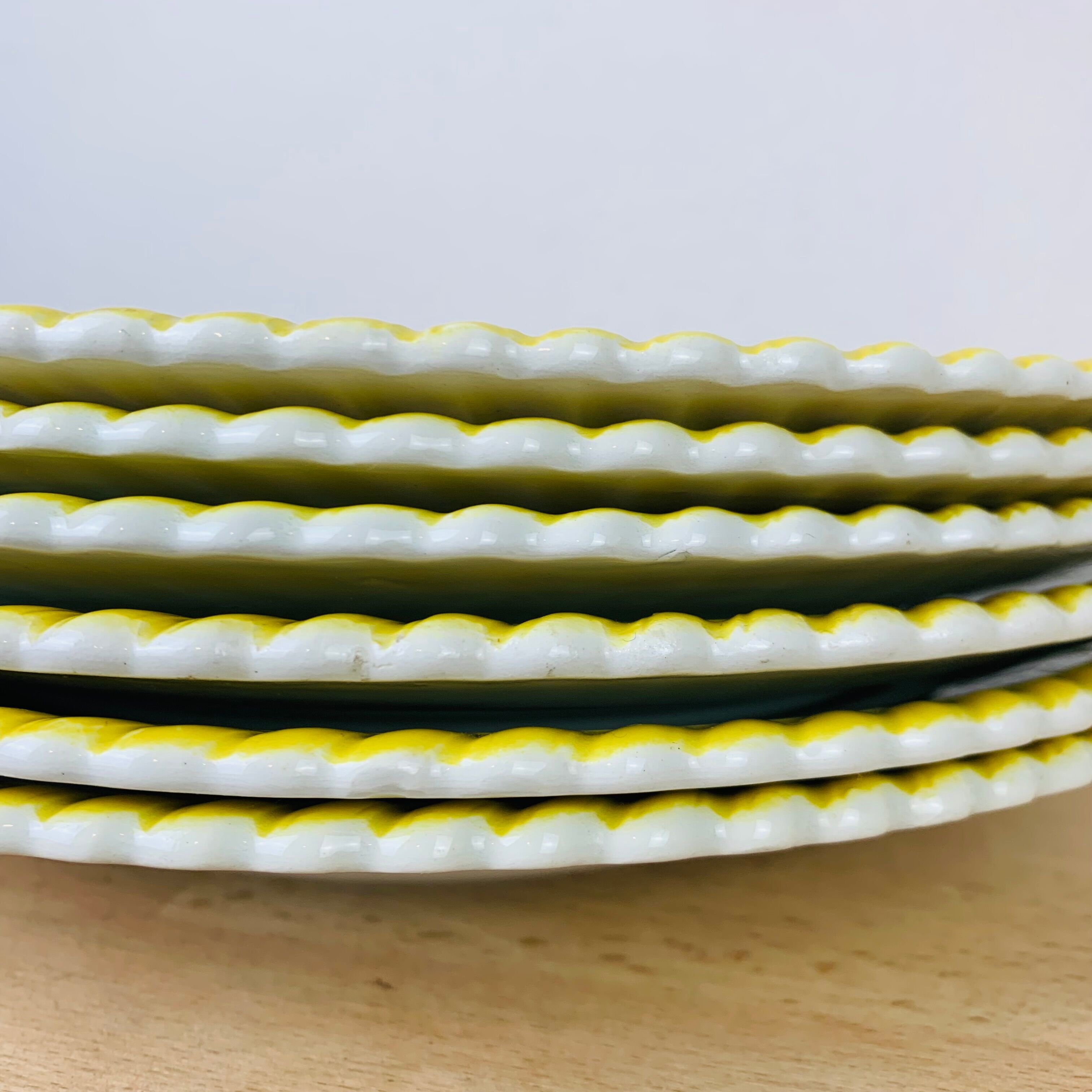 Set of 6 flat plates vintage earthenware
