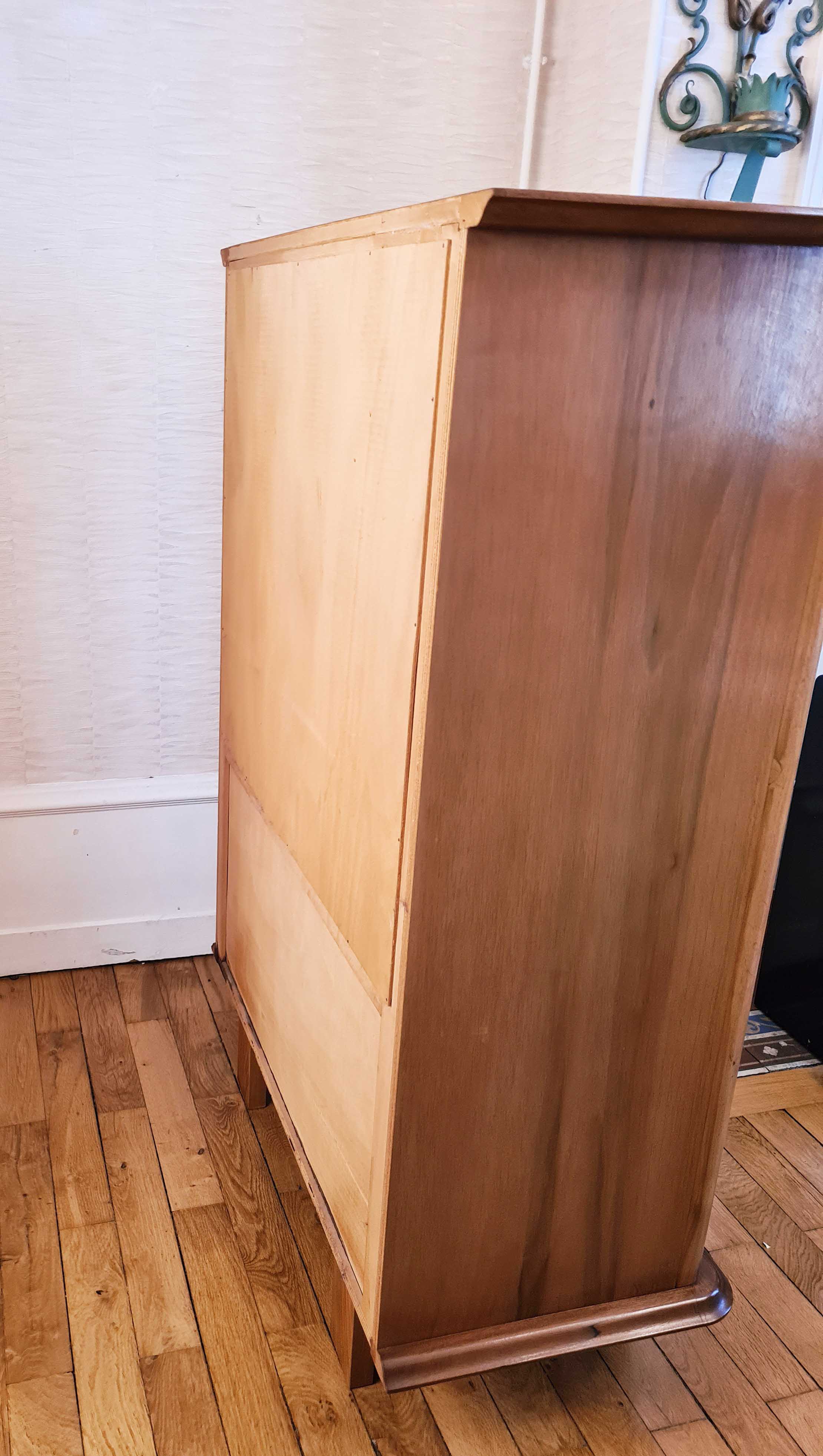 Art Deco walnut glass display case 1930-1940