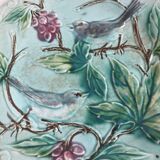 Slip plate decorated with birds